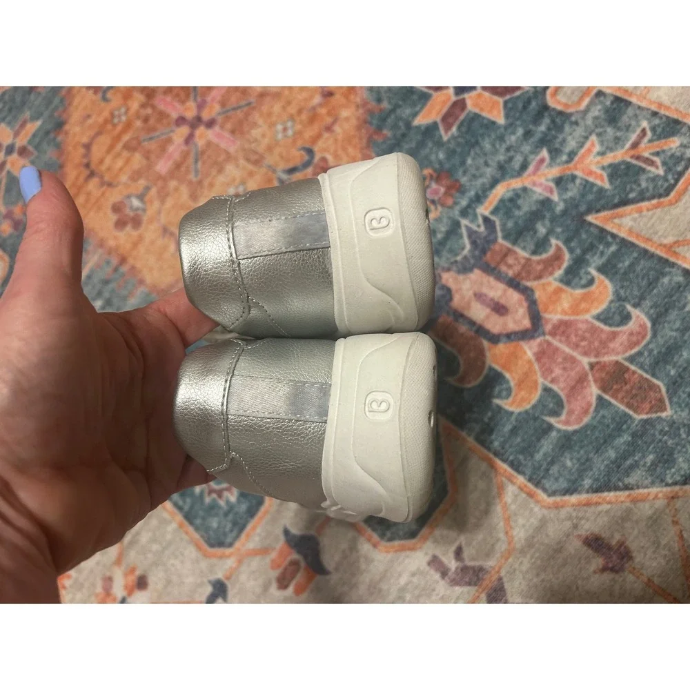Bzees Womens TimeSquare metallic Slip On Y3K Sneakers Size 6 Silver Vegan  comfy